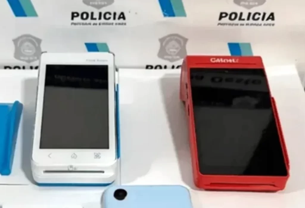 Capturan a banda que robaba posnets y desviaba dinero a cuentas propias