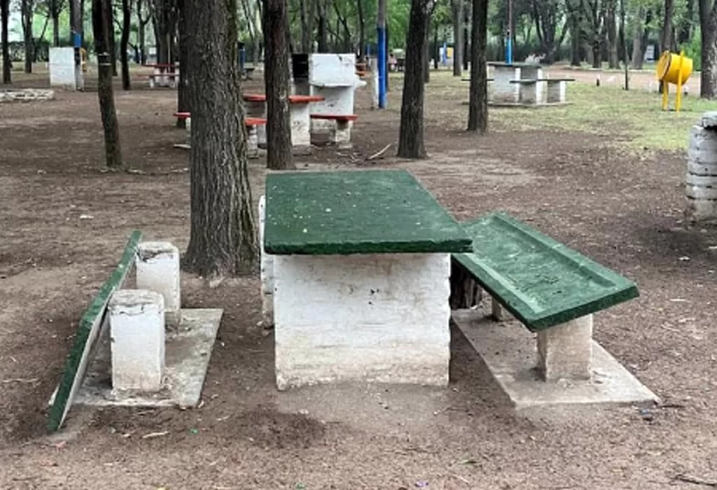 Destrucción en espacios públicos de Eduardo Castex genera indignación