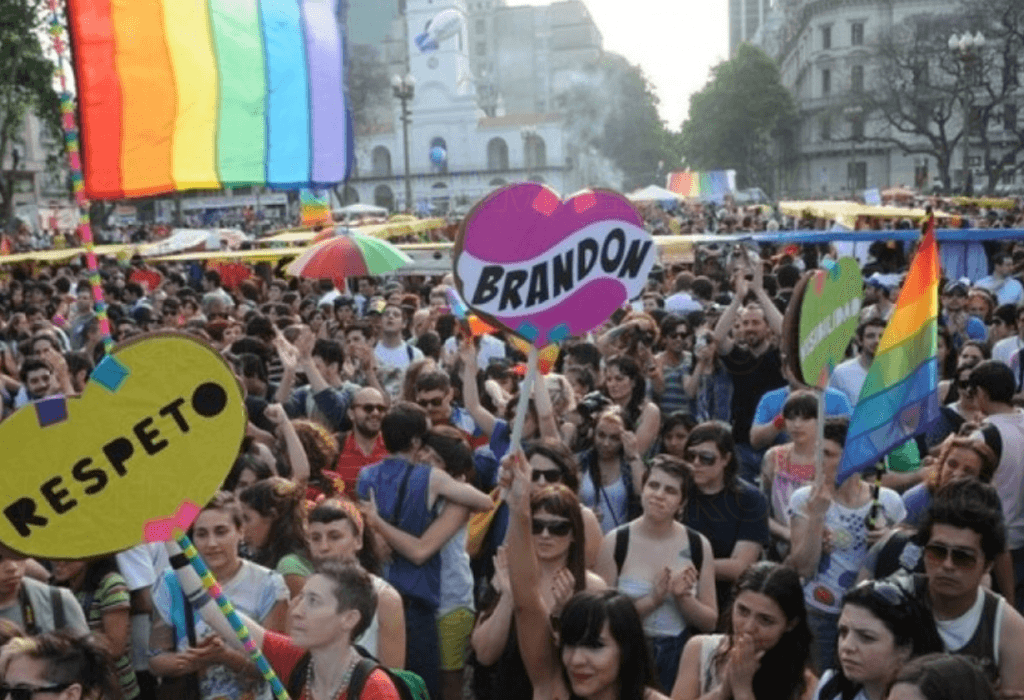 Juez federal garantiza protección a marcha LGTBIQ+ con habeas corpus preventivo