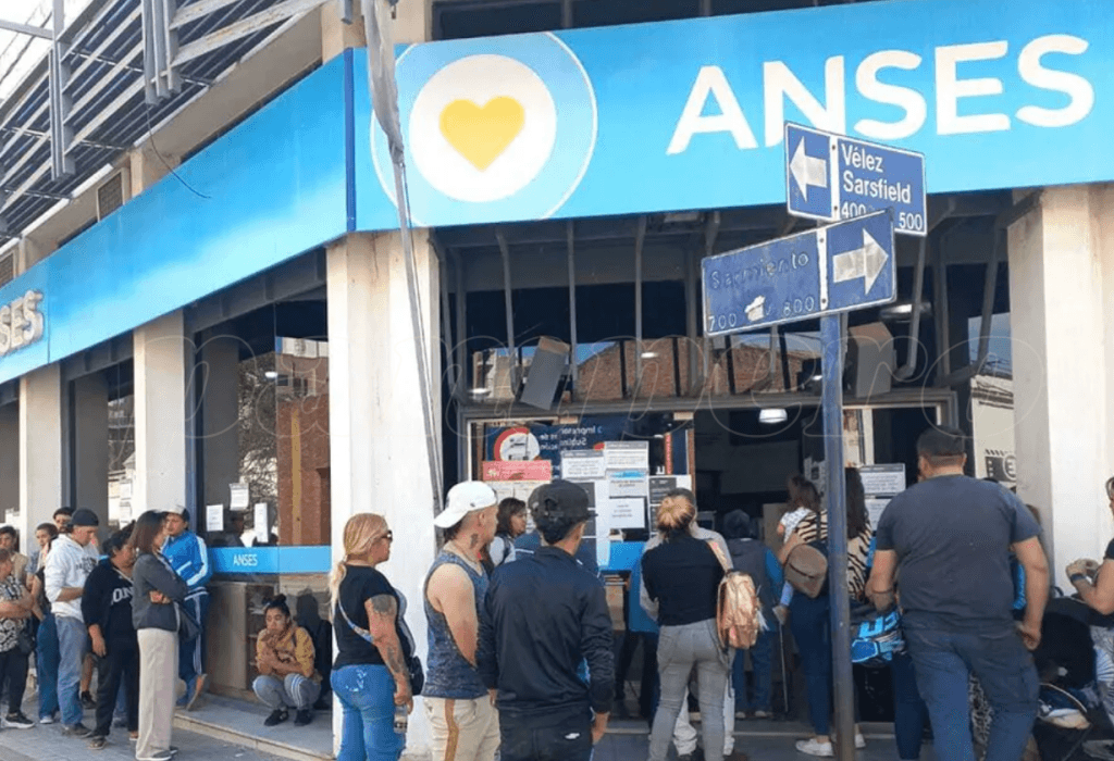 Calendario de pagos de AUH: ANSES confirma retraso en febrero
