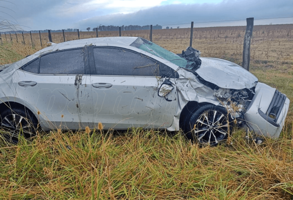 Vuelco en Ruta Provincial 2: conductor sale ileso tras accidente