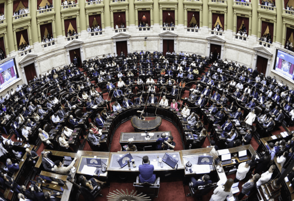 Gobierno y aliados logran dictamen para el proyecto de Ficha Limpia
