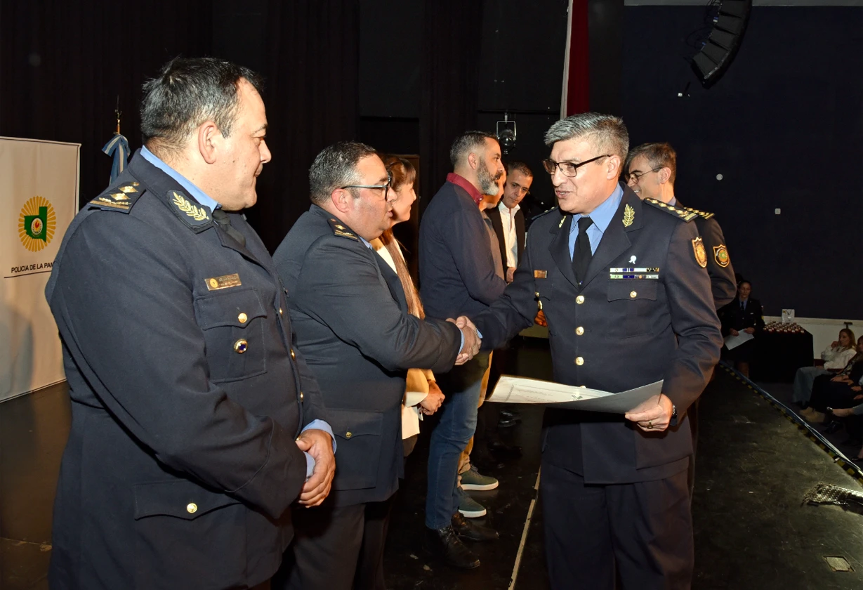 policias