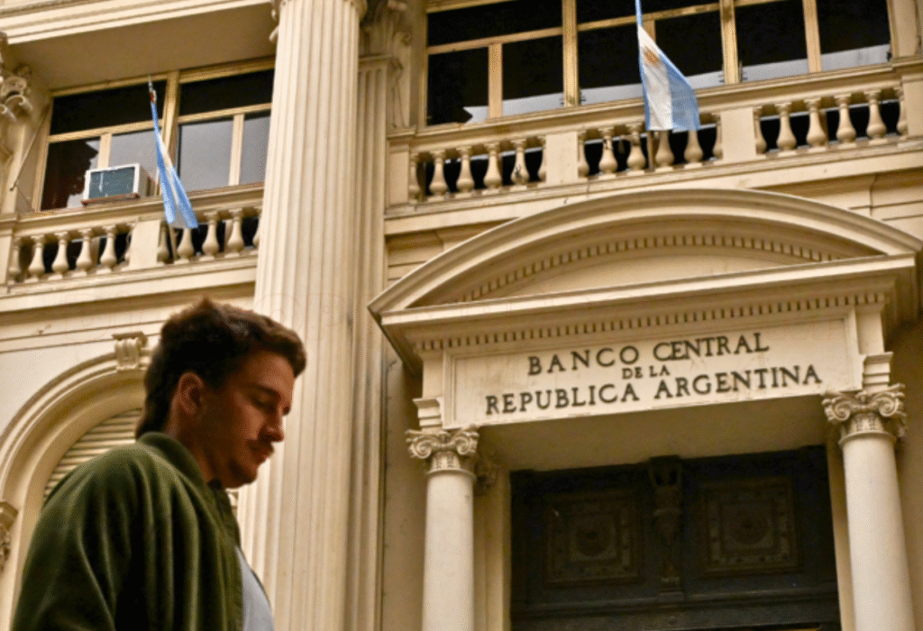 El Banco Central endurece el cepo a los dólares financieros