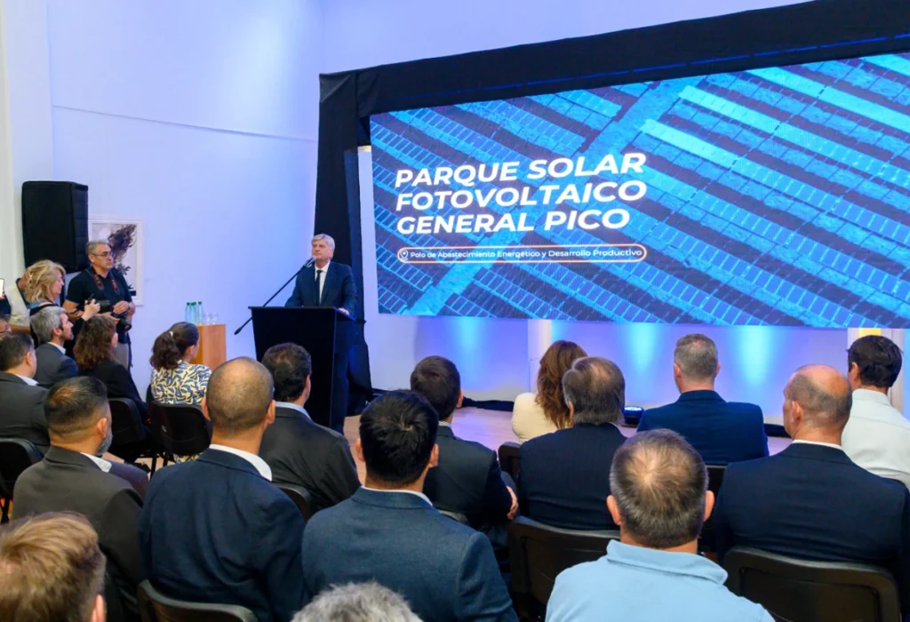 Ziliotto firma contrato para segundo Parque Solar en La Pampa con inversión privada mayoritaria