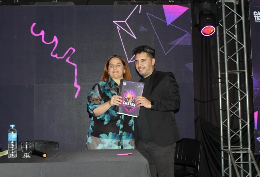 Eduardo Castex lanza su primer Arena Gamer