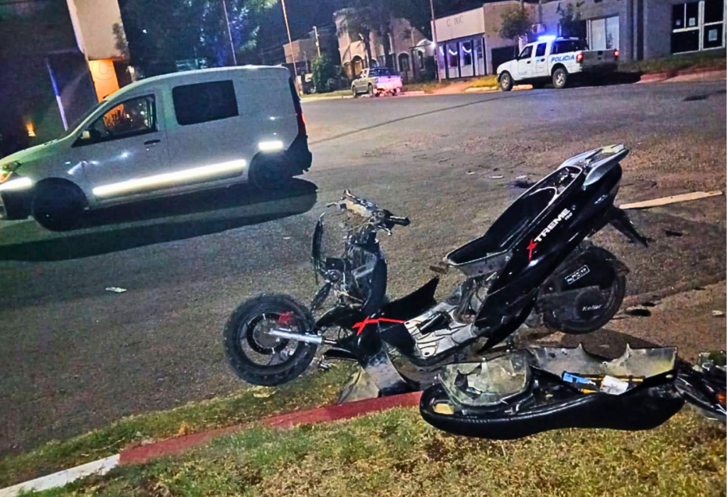 Eduardo Castex: Choque, alcohol y un motociclista fracturado