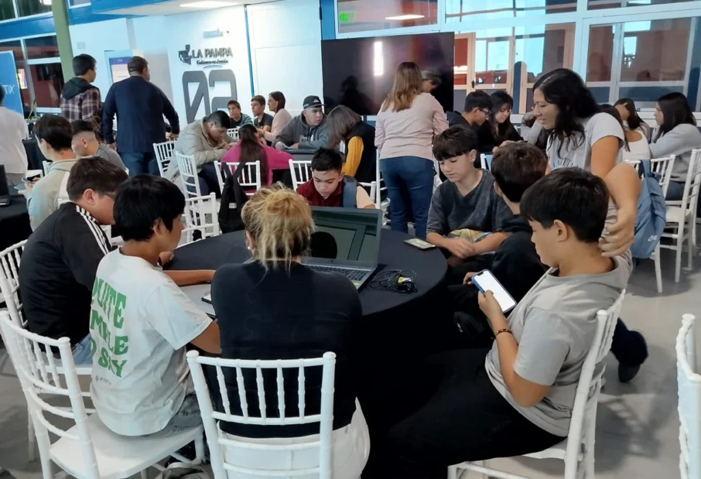 Más de 160 jóvenes participaron del inicio de Código Pampa en General Pico