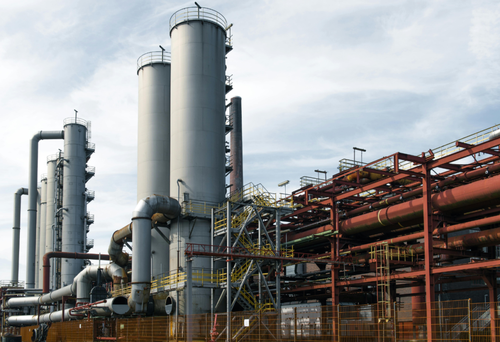 La producción industrial volvió a caer en junio