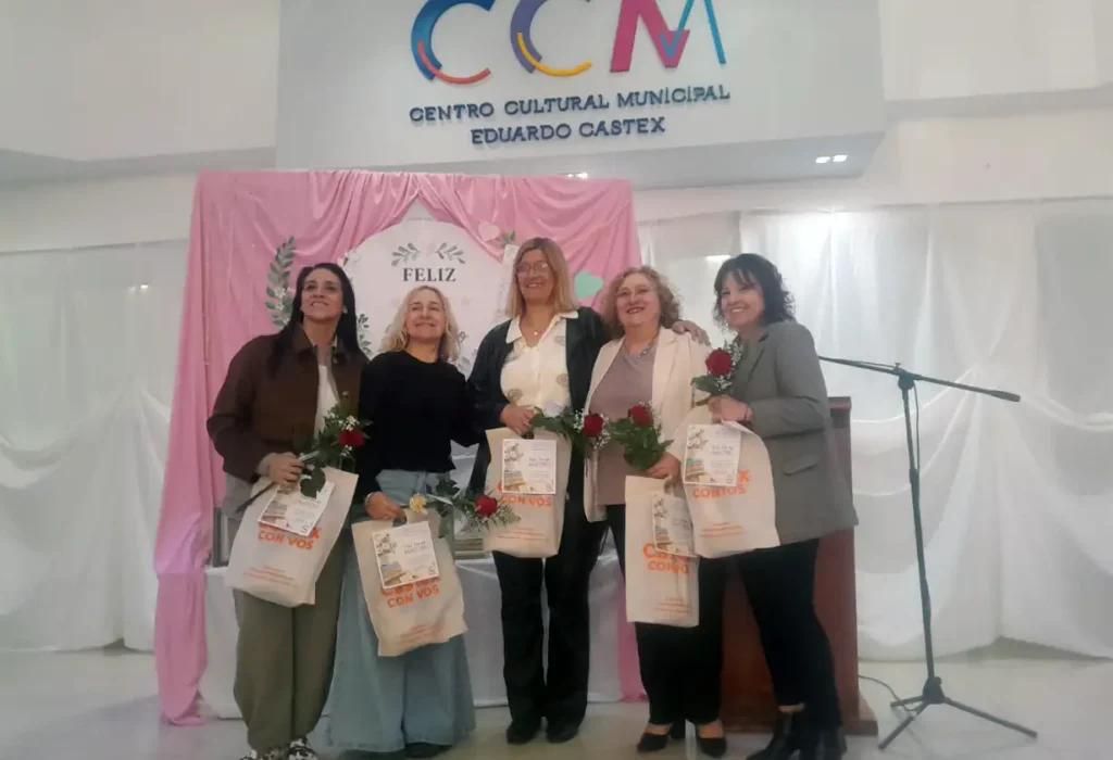 Eduardo Castex homenajeó a sus docentes