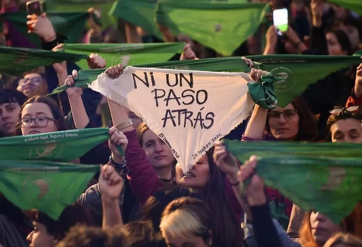 Aborto legal: pañuelazo frente al Congreso por el 28S