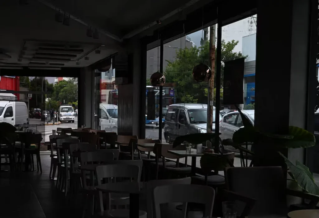 Amplio apagón en el AMBA afectó a miles de usuarios
