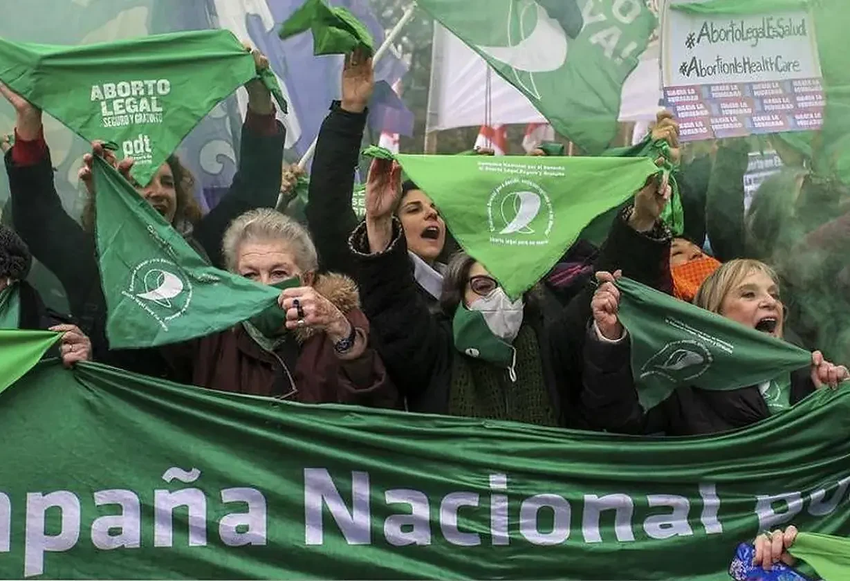 Argentina redujo 57% el gasto en salud sexual