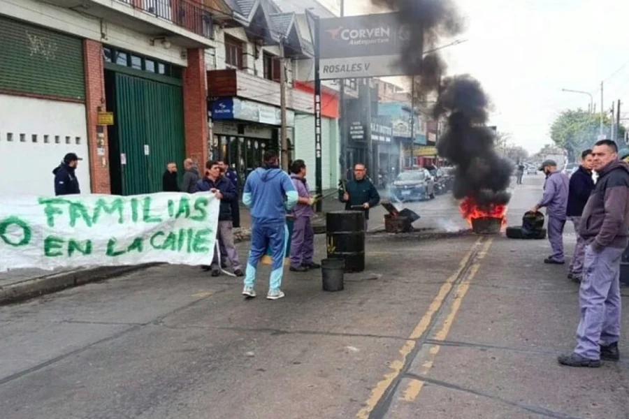 Cerró una metalúrgica en Lanús y ofreció bronce