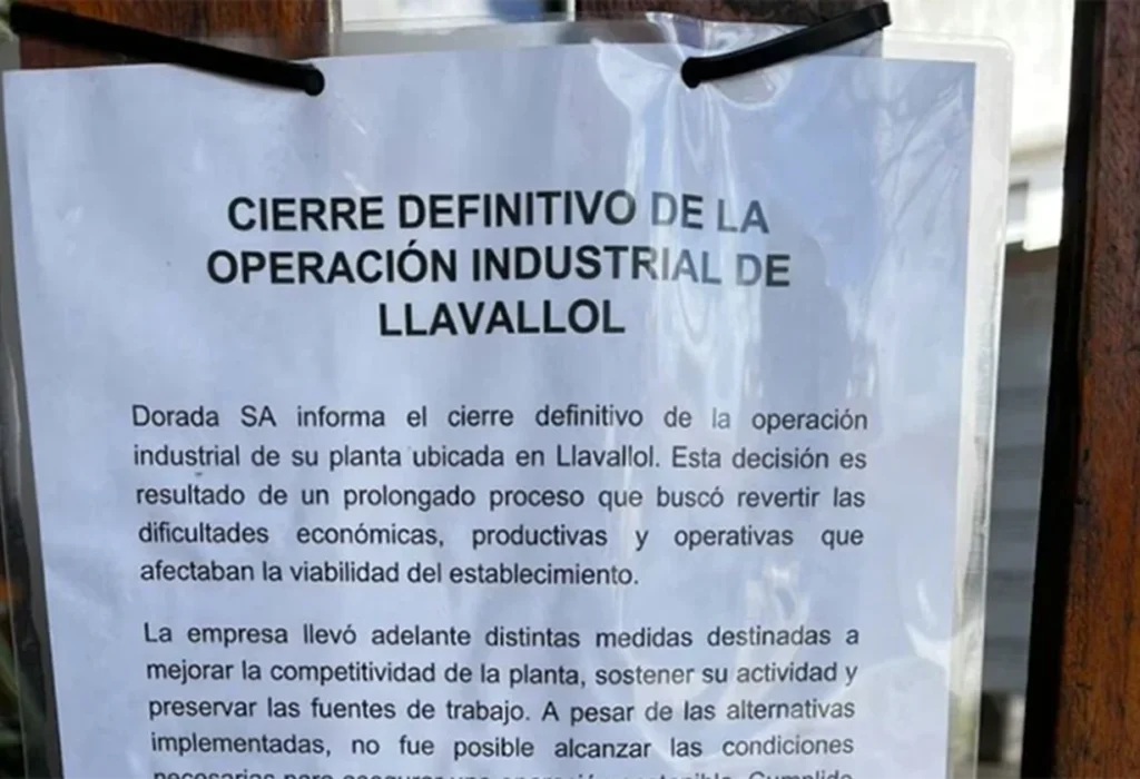 Cierres y despidos golpean a la industria argentina