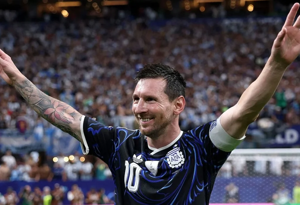 La UBA distinguió a Messi con su máximo honor