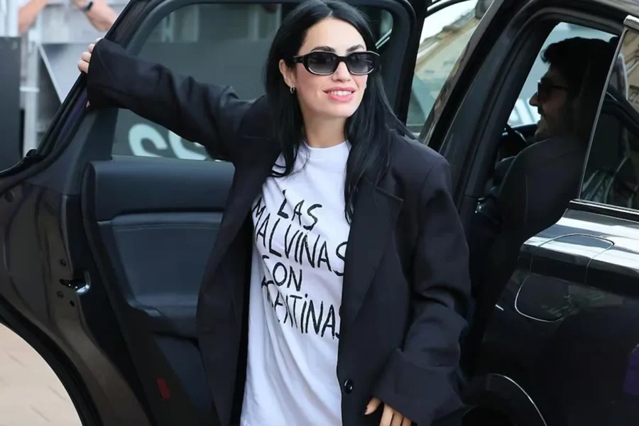 Lali llevó el reclamo por Malvinas a San Sebastián
