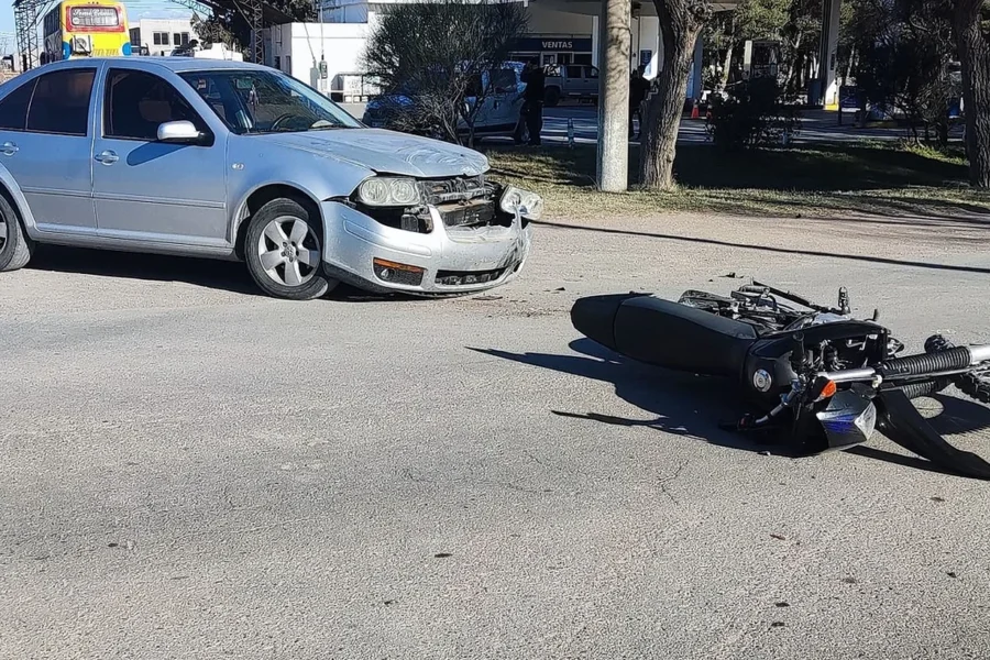 Motociclista herido tras un choque en Jacinto Arauz