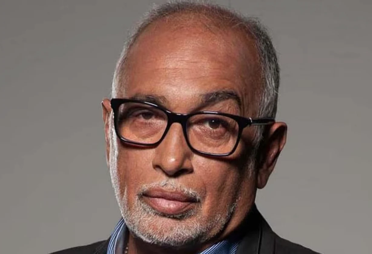 Murió Oscar González Oro, voz de la radio argentina