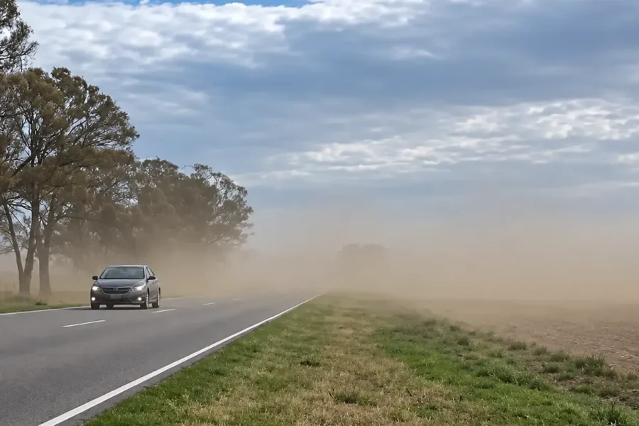 Polvo y fuertes ráfagas complican la Ruta 35