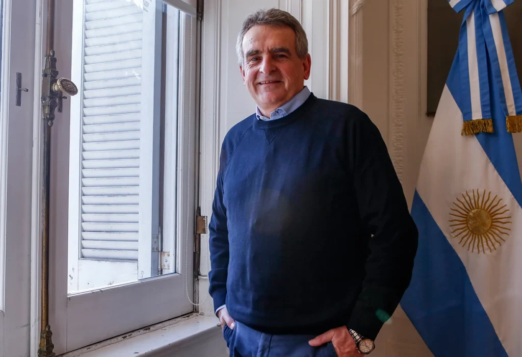Rossi cuestionó el proyecto de soberanía de Milei