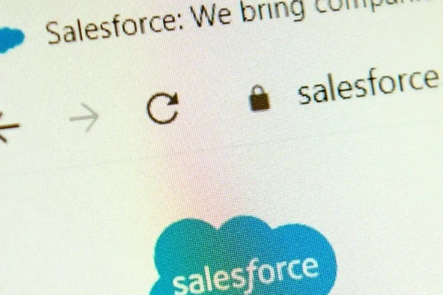 Caída global de Salesforce afecta a miles de empresas