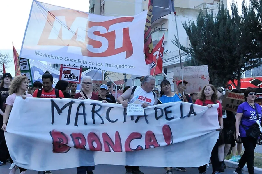 Marcha de la Bronca: reclamos en Santa Rosa