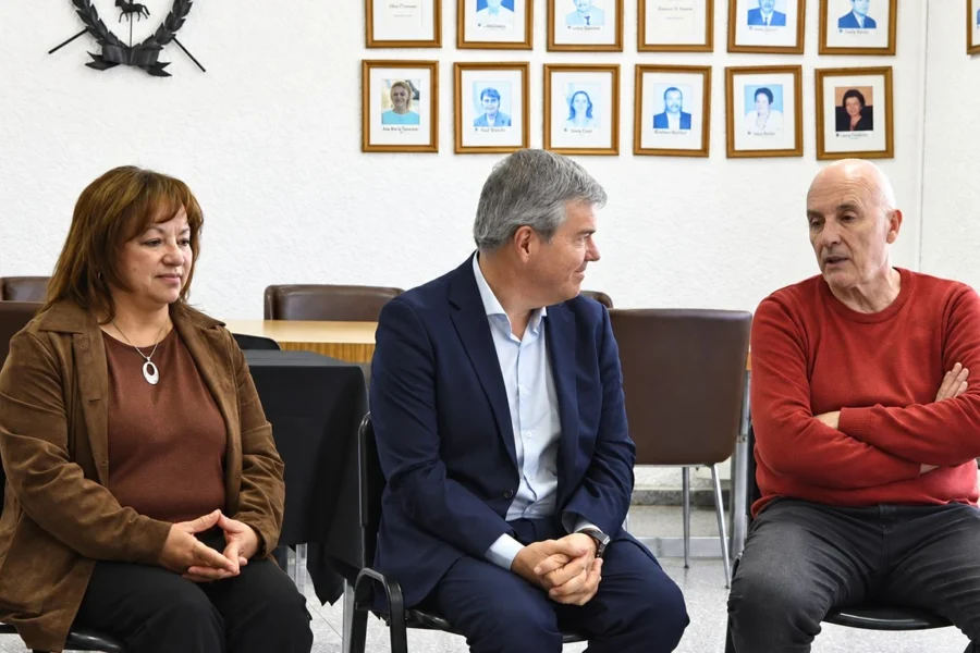 Trenel impulsa emprendimientos y apoyo escolar