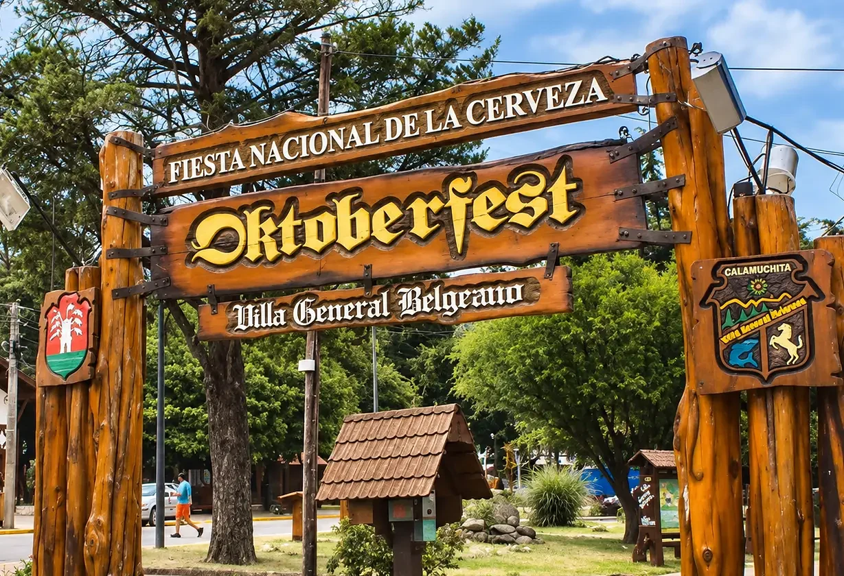Voluntarios para el Oktoberfest en Villa General Belgrano
