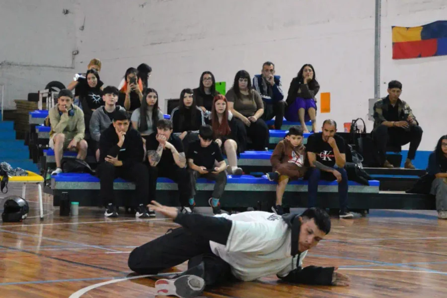 La Eterna: un santarroseño ganó el torneo de break dance