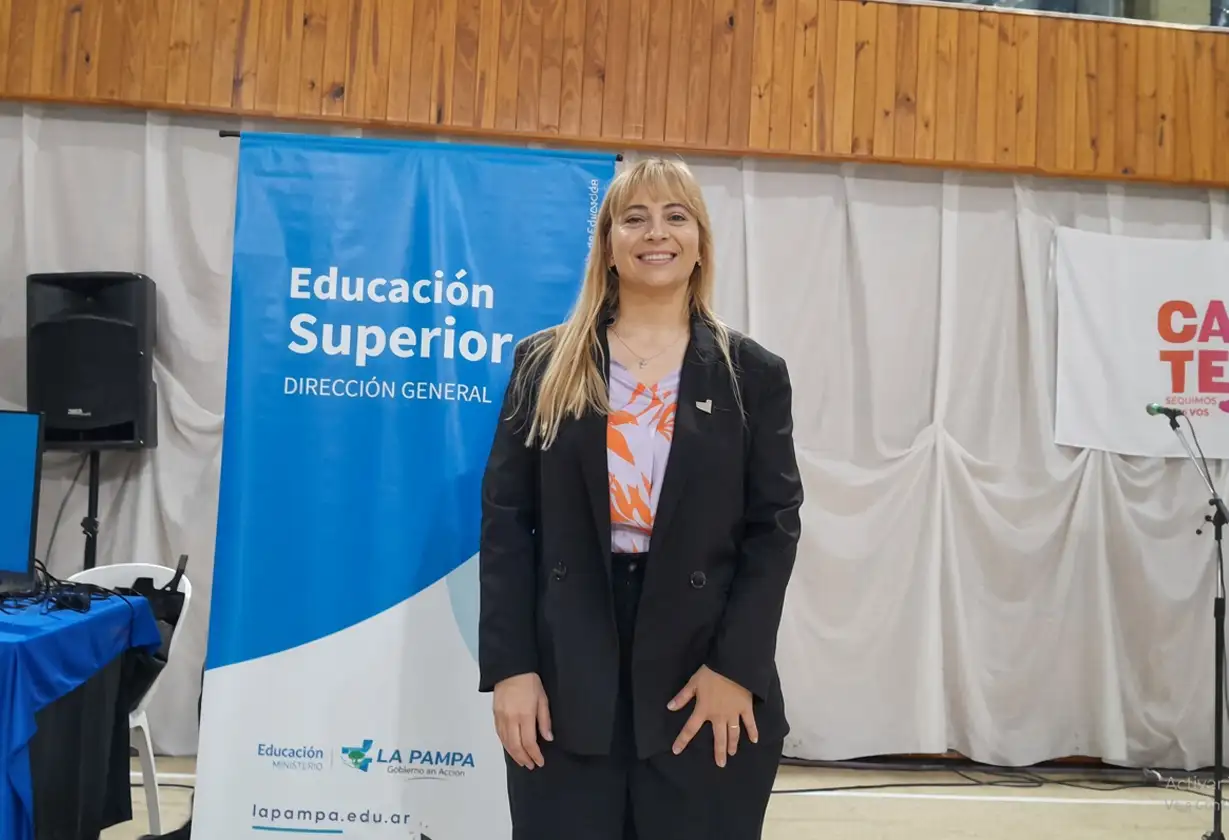 Expo-Carreras-Valeria-Vicens