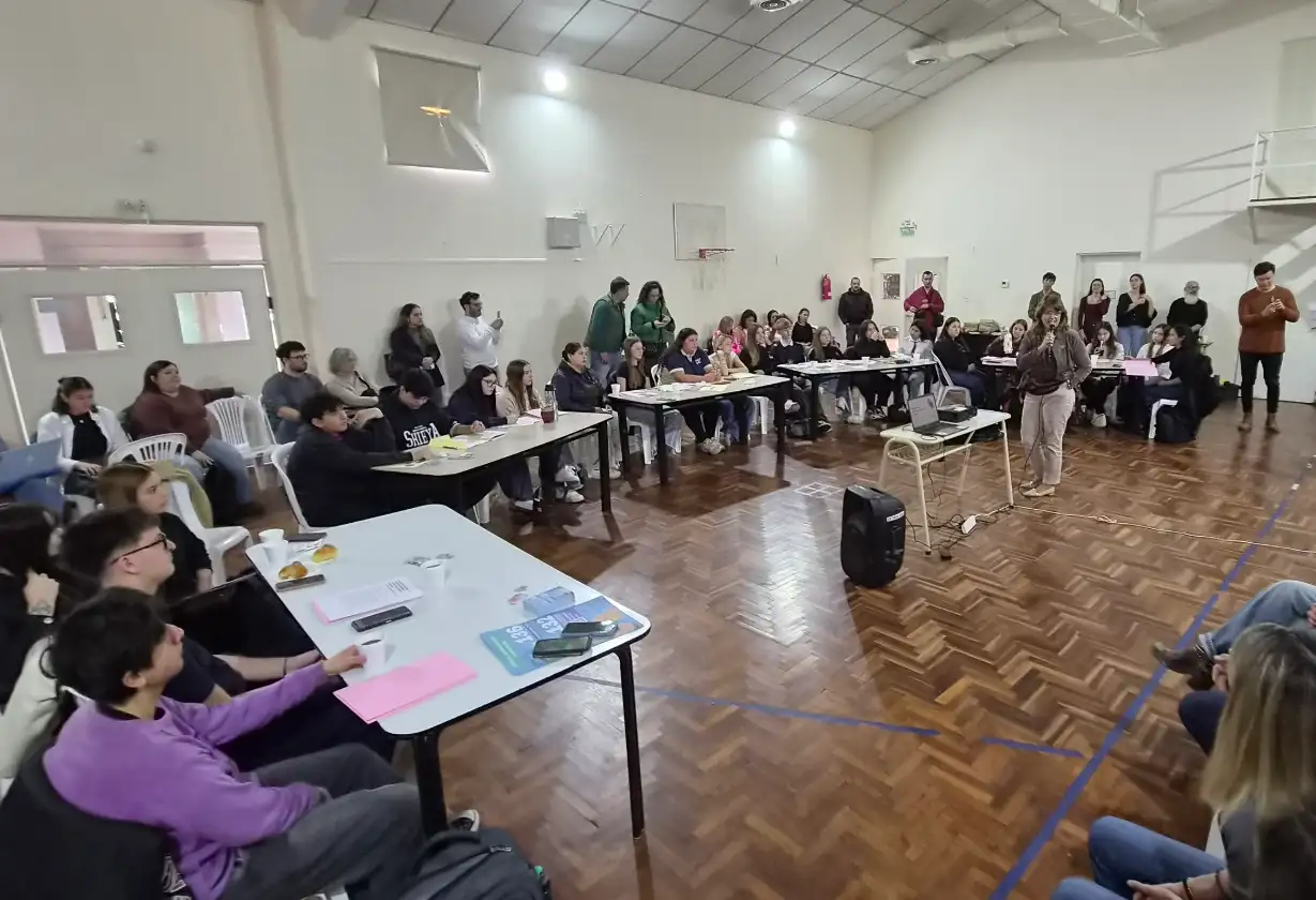 Estudiantes-Debate-Salud-Mental