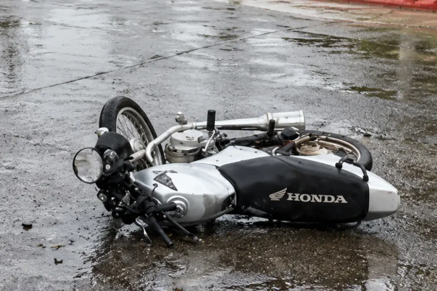 Accidente en Eduardo Castex: un motociclista fue hospitalizado