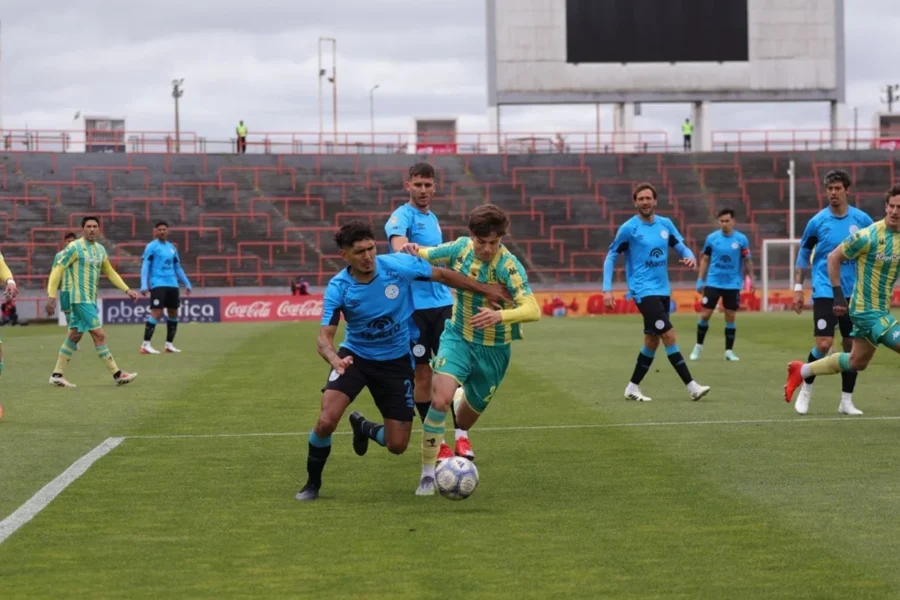 Aldosivi le ganó a Belgrano y sigue con vida