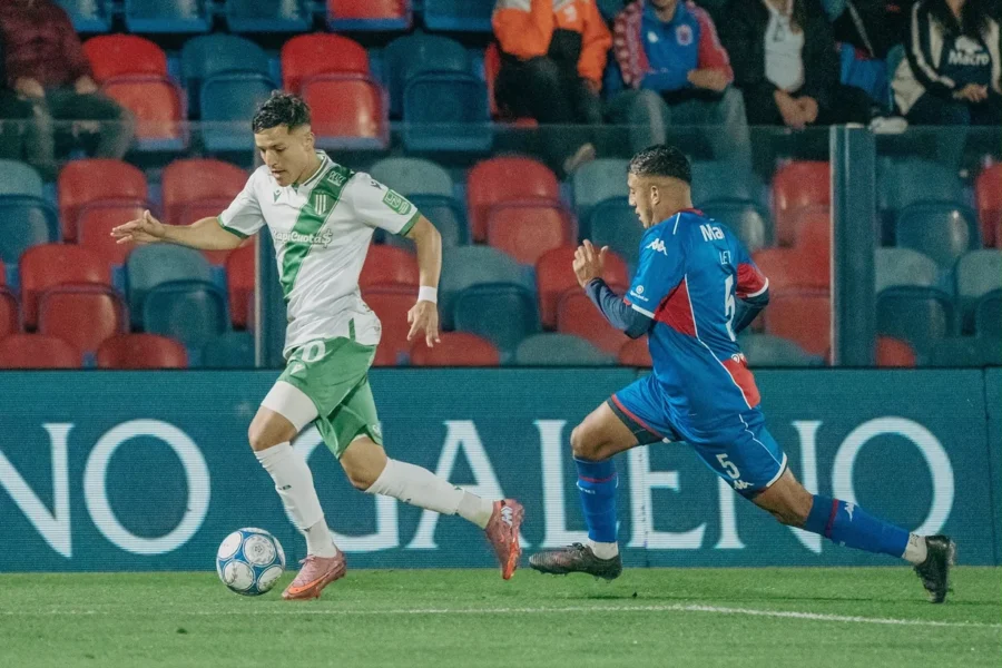 Banfield derrotó a Tigre en Victoria