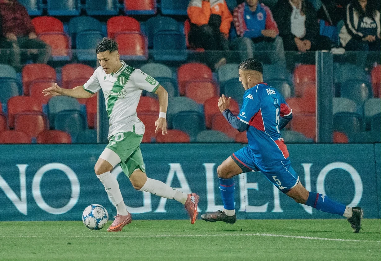 Banfield derrotó a Tigre en Victoria