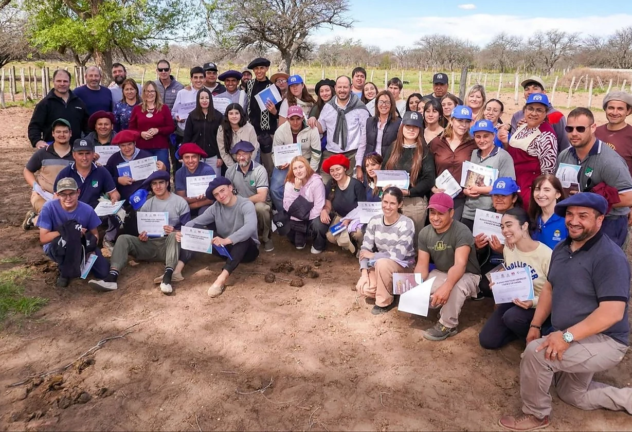 Capacitación sobre manejo ganadero en Victorica