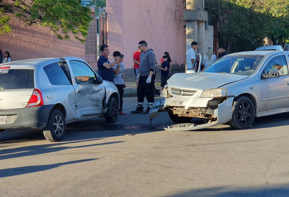 Choque en General Pico dejó un conductor hospitalizado