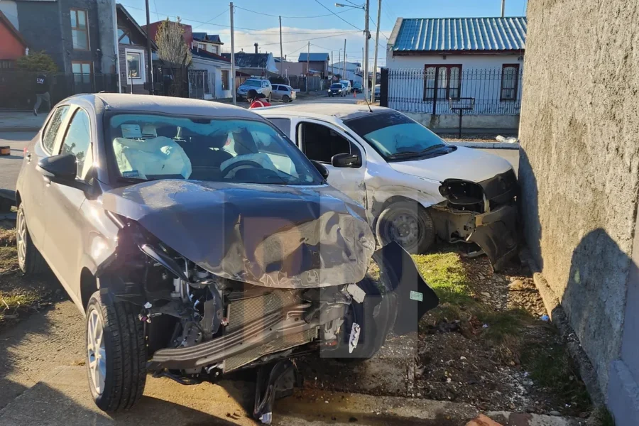 Choque en Ushuaia dejó herida a una conductora