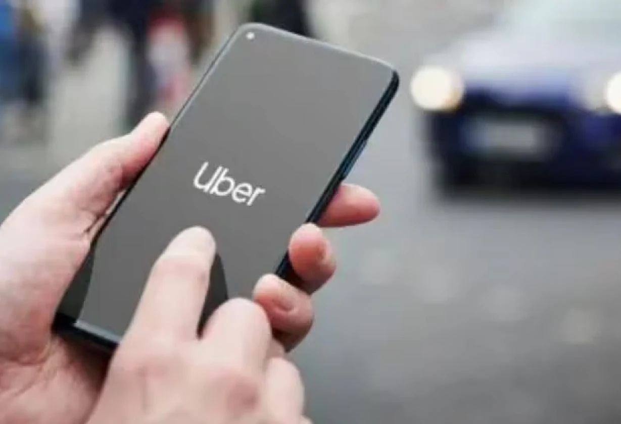 Condenaron a un chofer de Uber en Reino Unido