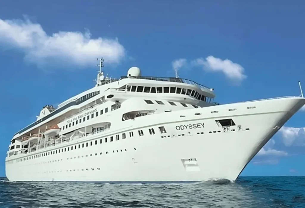 Crucero varado en Camboya por el alza del combustible