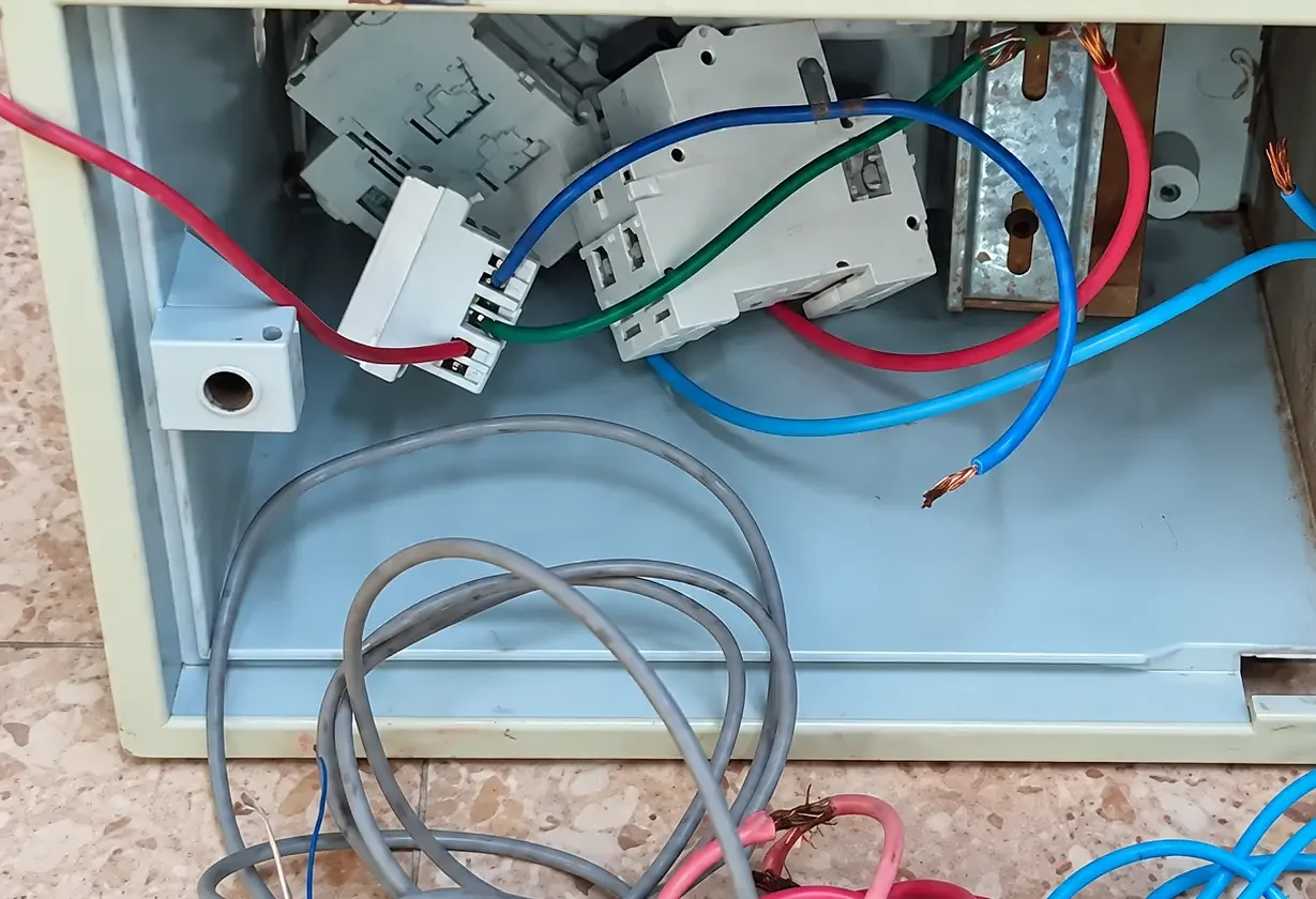 Demoraron a un hombre por robo de cables en Santa Rosa