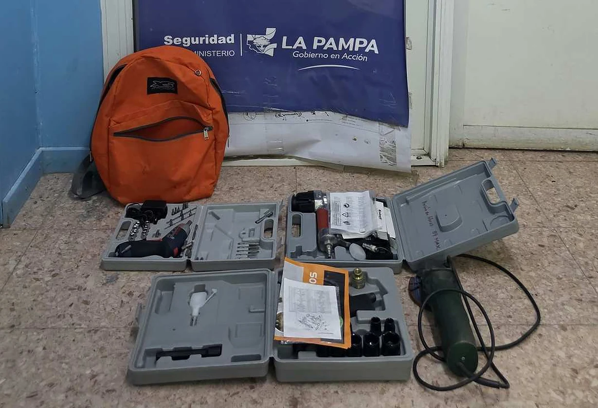 Detuvieron a dos hombres por un robo de herramientas