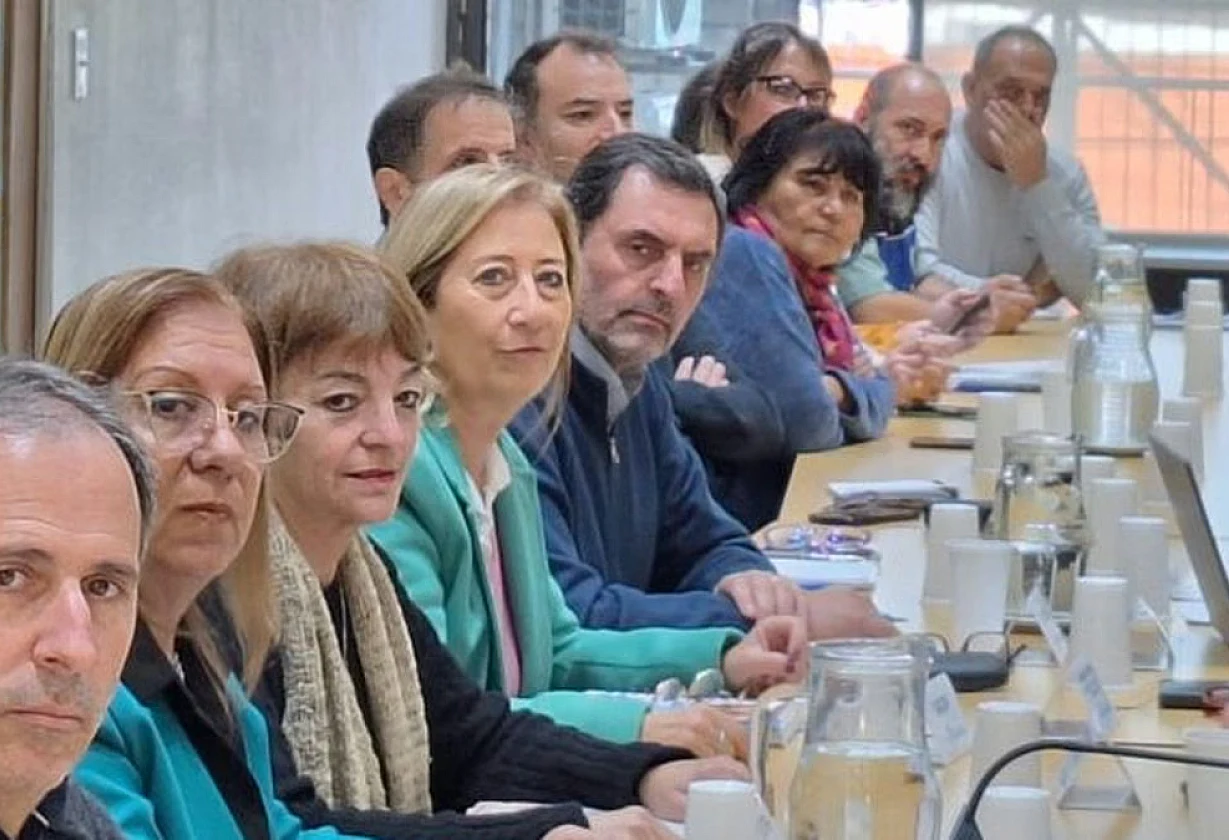Docentes bonaerenses acordaron un aumento salarial del 6%