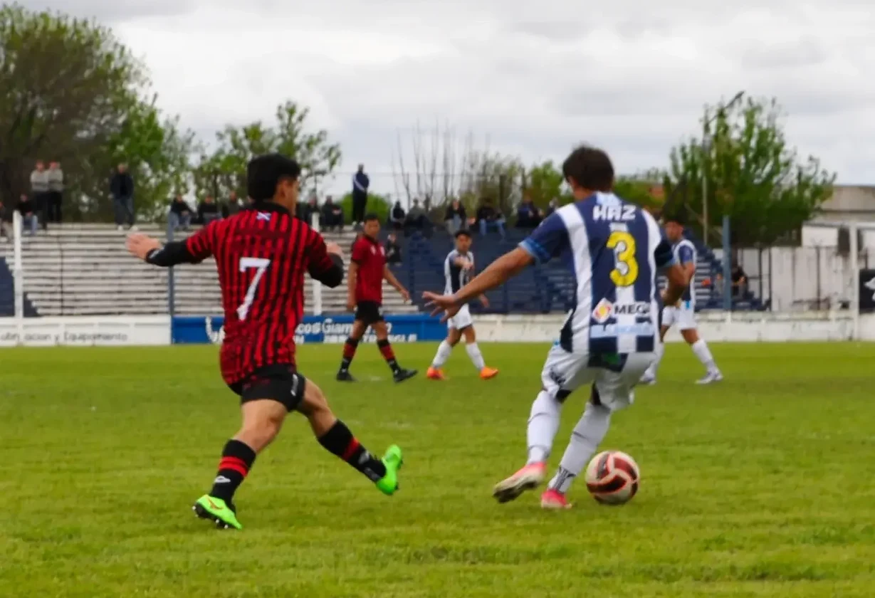 El Linqueño y Douglas Haig igualaron sin goles