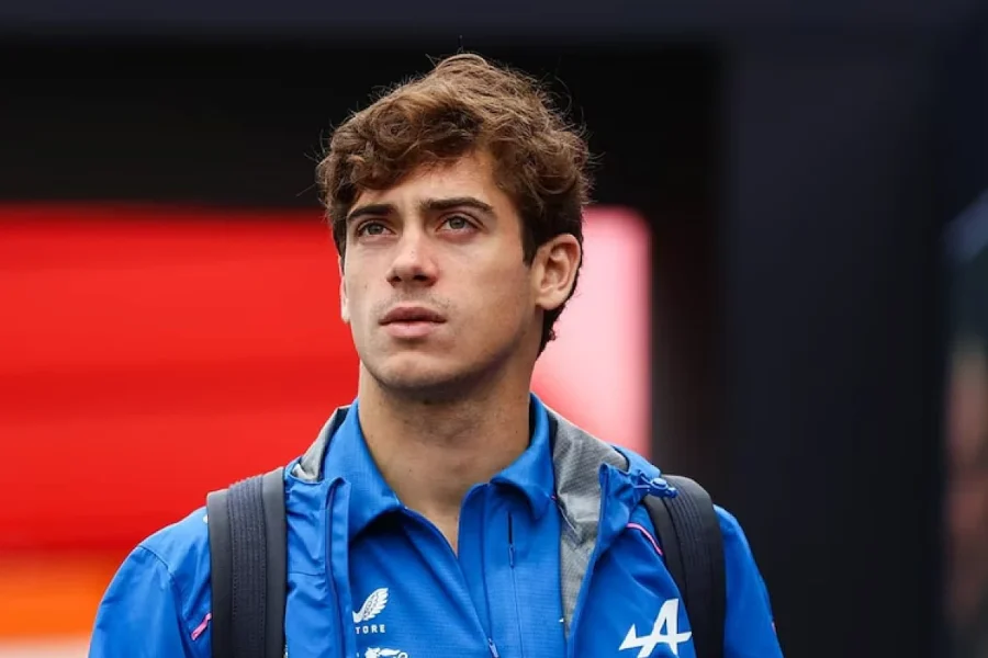 Franco Colapinto largará desde el fondo en Sepang