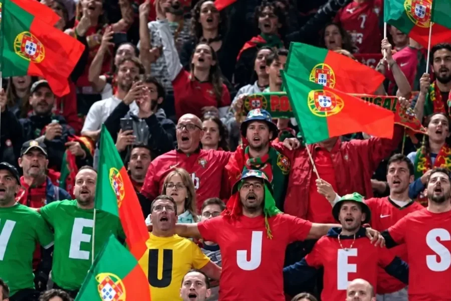 Hinchas de Portugal respaldaron a Jorge Jesús
