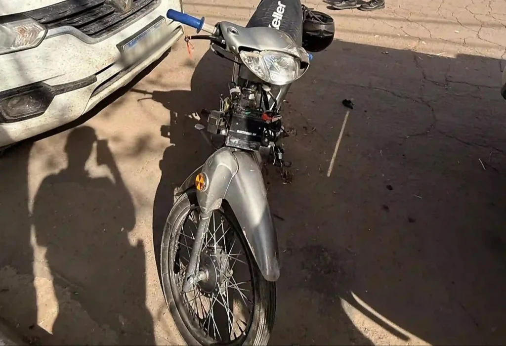 Hospitalizaron a un joven tras caer de su moto en Realicó
