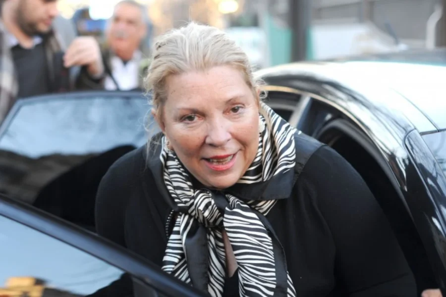 Elisa Carrió acusó a Milei de ser nocivo