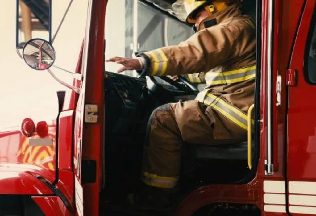 Incendio de un auto en Santa Rosa